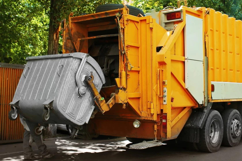 waste-containers-tracking-with-ble-id-beacons-and-sensors.jpg